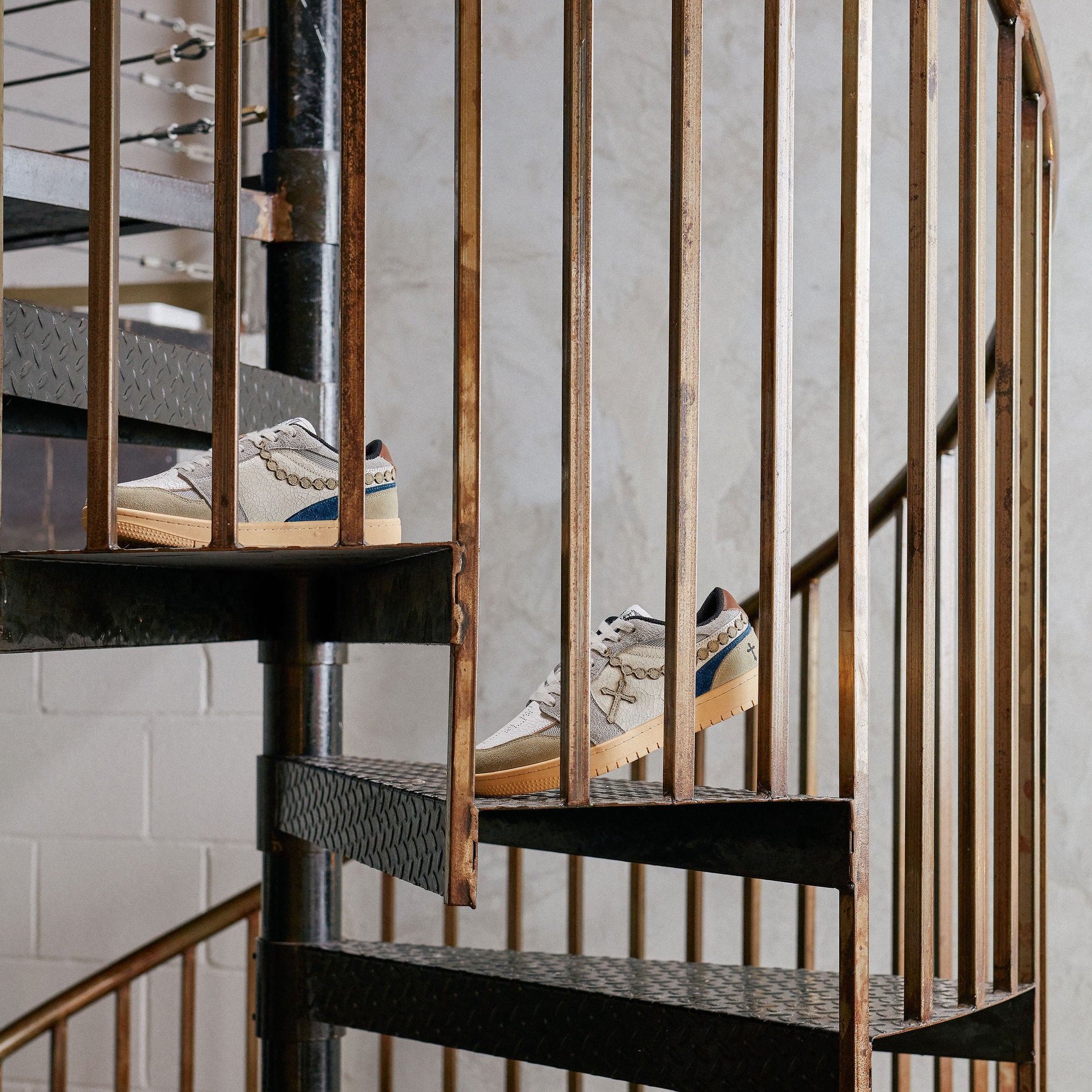 Messenger Lows "Slate"