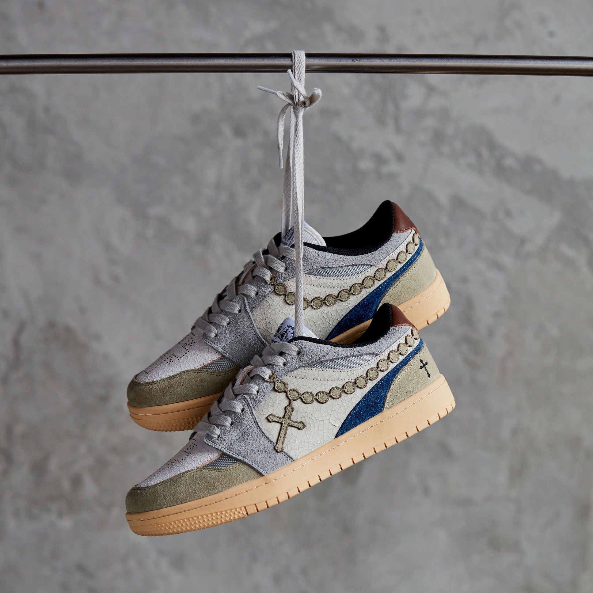 Messenger Lows "Slate"